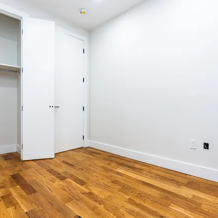 Rent this 3 bed apartment on 260 Gold Street in New York, NY 11201