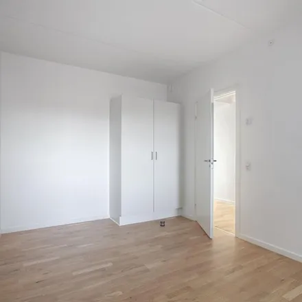 Rent this 4 bed apartment on Skovlunde Torv 6 in 2740 Skovlunde, Denmark