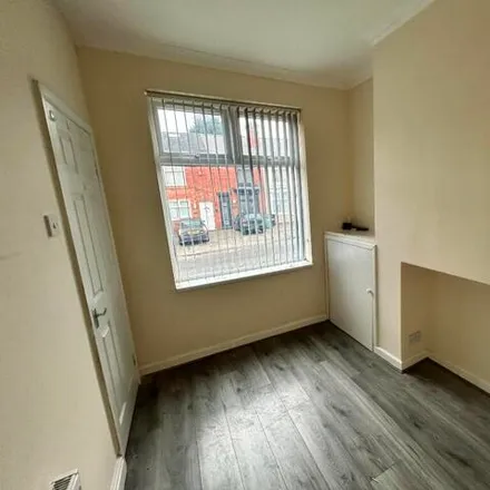 Rent this 2 bed house on West Bromwich Road in Walsall, WS1 3HL
