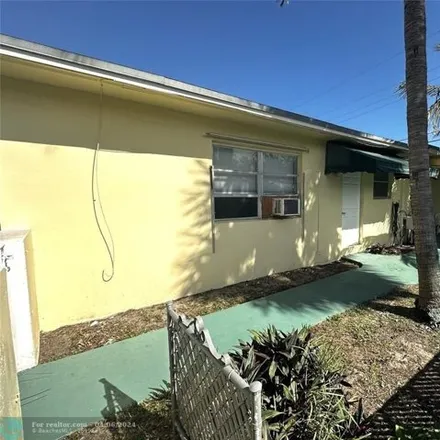 Rent this studio house on 2662 Southeast 3rd Street in Pompano Beach, FL 33062