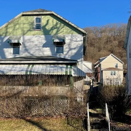 Image 1 - 695 13th Place, Moxham, Johnstown, PA 15902, USA - House for sale