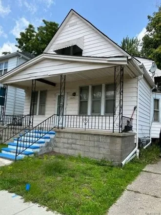 Buy this 4 bed house on 15291 Maplewood Avenue in Eastpointe, MI 48021