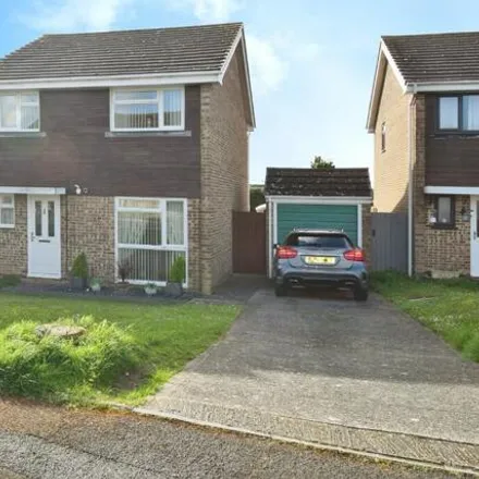 Buy this 3 bed house on Raleigh Crescent in Amesbury, SP4 7QP