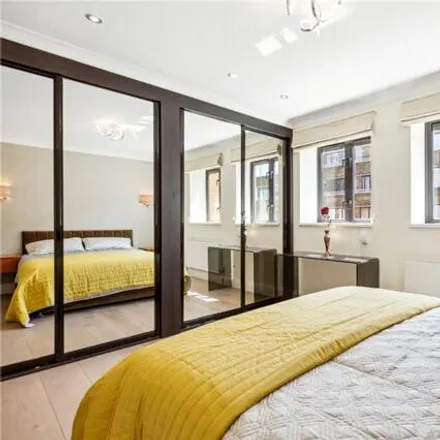 Image 6 - Huntsmore House, 35 Pembroke Road, London, W8 6PW, United Kingdom - Apartment for sale