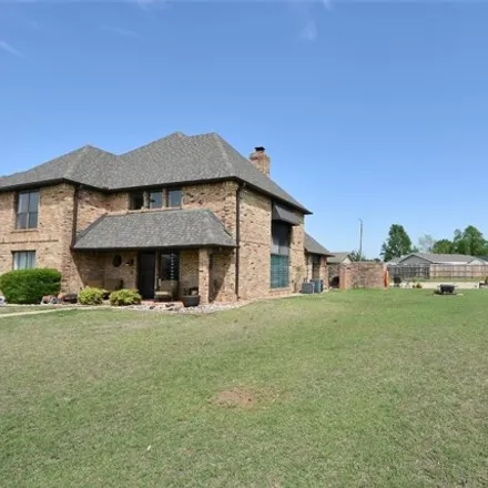 Image 2 - 2625 Greenbriar Place, Seminole, OK 74868, USA - House for sale