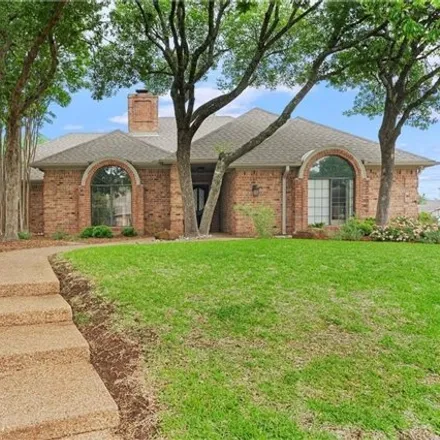 Buy this 4 bed house on 387 Hidden Oaks Circle in Woodway, McLennan County