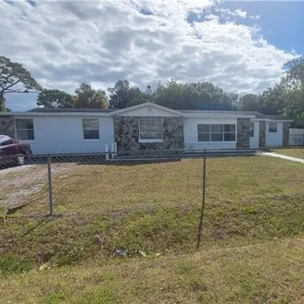 Image 2 - 2000 N 51st St, Fort Pierce, Florida, 34947 - House for sale