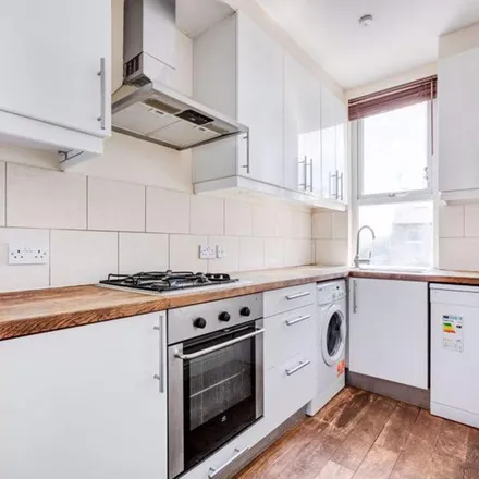 Image 3 - 43 Himley Road, London, SW17 9AF, United Kingdom - Apartment for rent