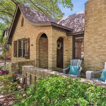 Image 4 - 2716 Willing Avenue, Fort Worth, TX 76110, USA - House for sale