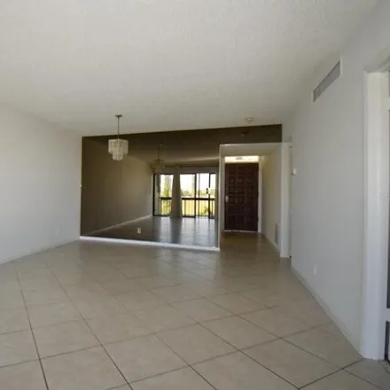 Image 7 - 3050 Presidential Way Apt 406, West Palm Beach, Florida, 33401 - Condo for rent