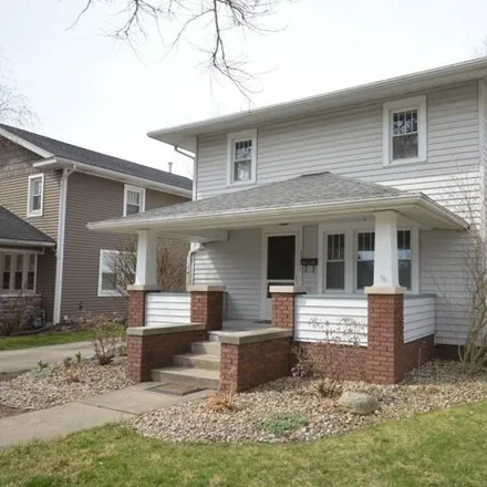 Rent this 3 bed house on 163 Crescent Street in Elkhart, IN 46516