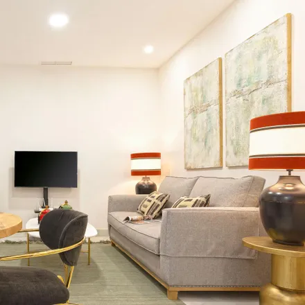 Rent this studio apartment on Exp. n°76 in Calle Aposentadores, 41003 Seville