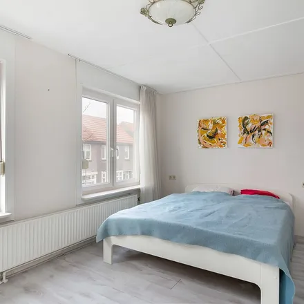 Image 2 - Irisstraat 60, 7531 CW Enschede, Netherlands - Apartment for rent
