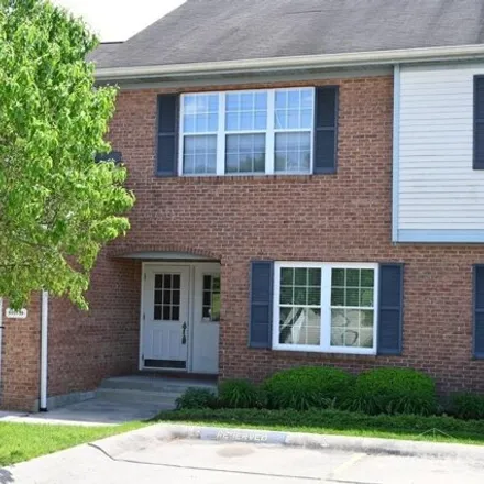Buy this 2 bed condo on 6551 Chesapeake Run in Green Township, OH 45248
