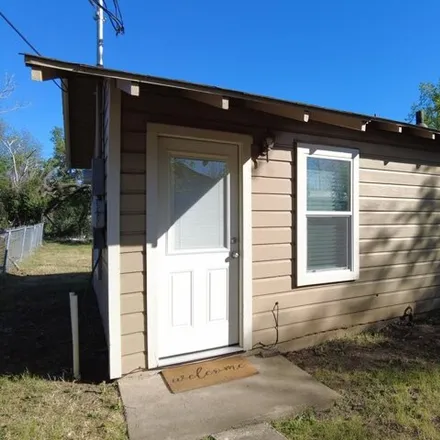 Rent this studio house on Quinlan Street in Kerrville, TX 78028