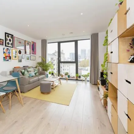 Image 4 - Cornhill House, 36 St Paul's Way, Bow Common, London, E3 4YH, United Kingdom - Apartment for sale