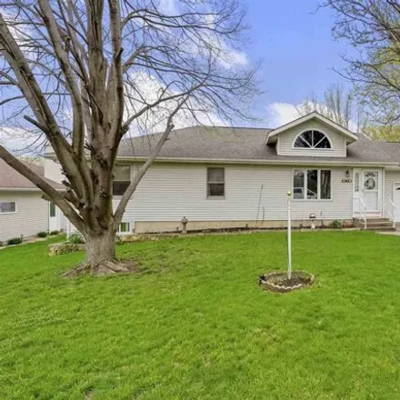 Buy this 4 bed house on 790 West 2nd Street in Washington, IA 52353