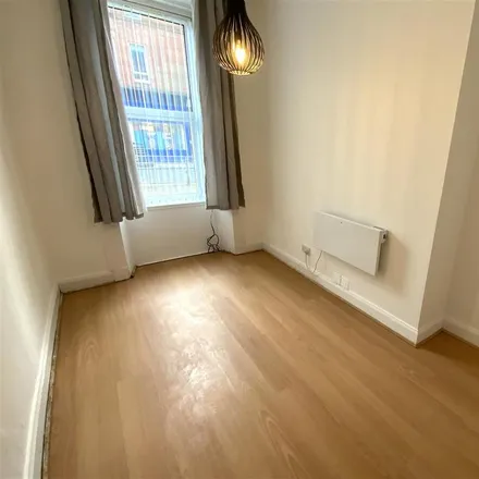 Image 6 - 241 Newlands Road, New Cathcart, Glasgow, G44 4EJ, United Kingdom - Apartment for rent