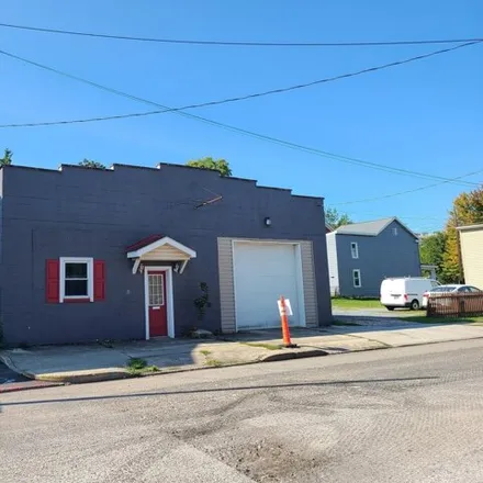 Rent this studio house on 268 Garage W St N in Carlisle, Pennsylvania