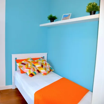 Rent this 6 bed room on Via Ciro Menotti 50 in 41121 Modena MO, Italy