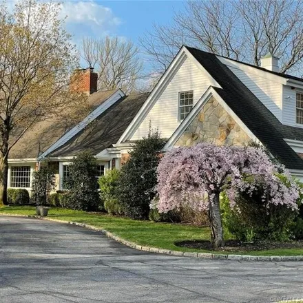 Buy this 6 bed house on 2 Evergreen Lane in Murdock Woods, Mamaroneck