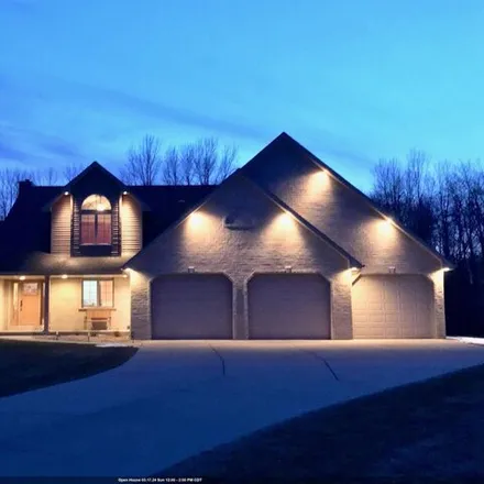 Buy this 3 bed house on Fescue Court in Suamico, WI
