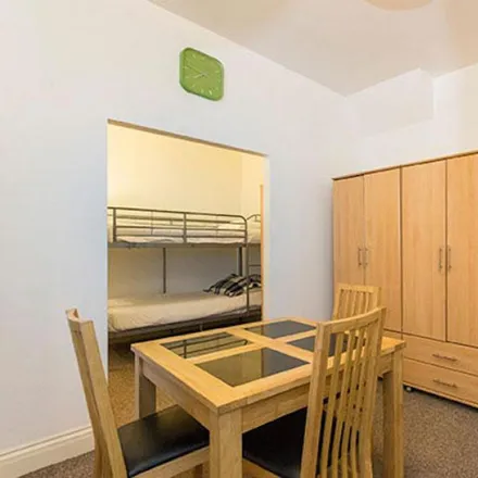 Image 2 - Bed Station Earls Court Road, 270 Earl's Court Road, London, SW5 9RF, United Kingdom - Room for rent