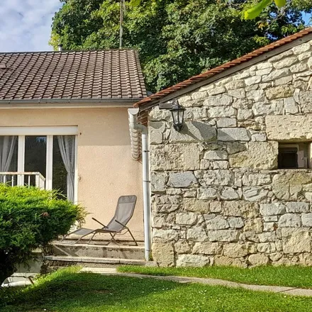 Rent this 2 bed house on 43 Rue Principale in 60113 Braisnes-sur-Aronde, France