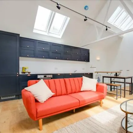 Rent this 2 bed house on Locarno Road in London, W3 6RG
