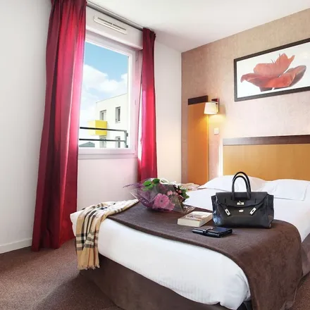 Rent this 1 bed condo on Lyon in Métropole de Lyon, France