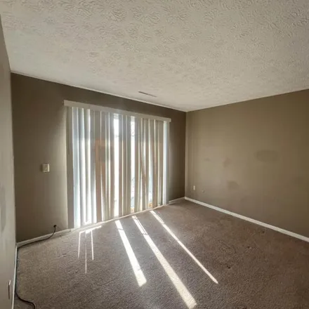 Image 9 - 163 East 38th Place, Davenport, IA 52807, USA - Condo for sale