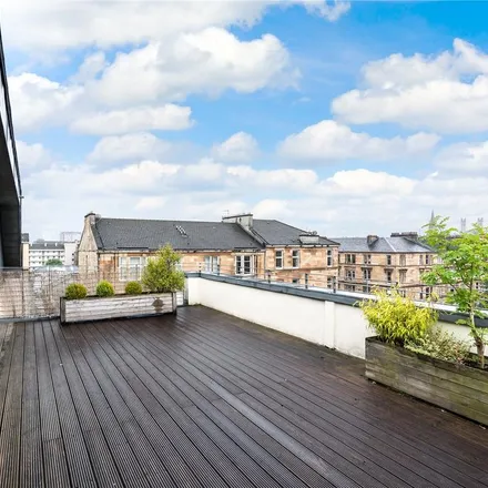 Image 3 - Holyrood Quadrant, Queen's Cross, Glasgow, G20 6HG, United Kingdom - Apartment for rent