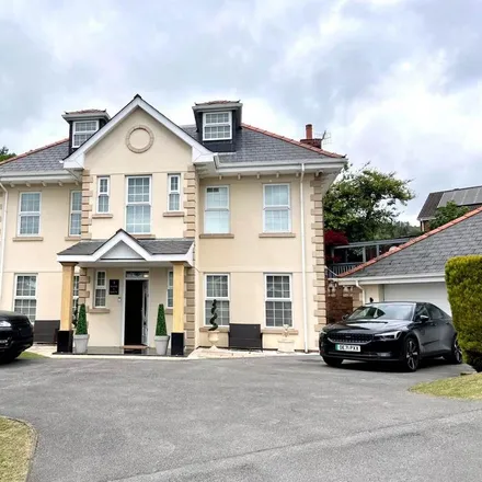 Rent this 4 bed house on Nant y Glyn in Aberdulais, SA10 8LS