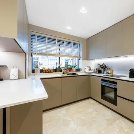 Image 2 - Prince Edward Mansions, Moscow Road, London, W2 4EL, United Kingdom - Apartment for sale