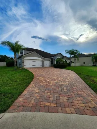 Buy this 5 bed house on 1221 Spring Lake Drive in Orlando, FL 32804