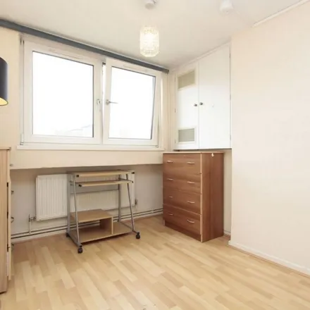 Rent this 5 bed apartment on Wedgwood House in Warley Street, London