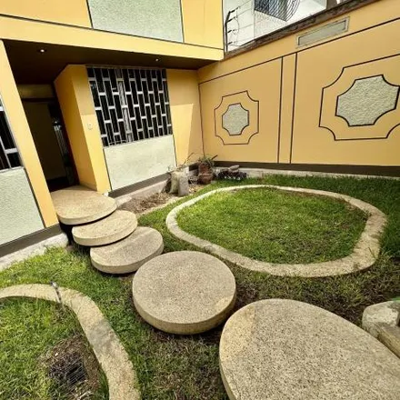 Rent this 7 bed house on Farenet in Jirón Monte Abeto, Santiago de Surco