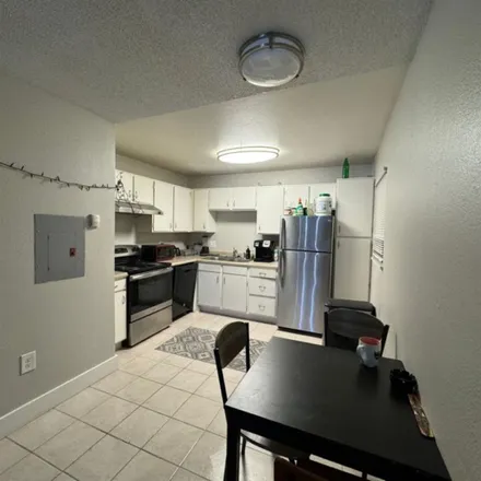 Image 3 - North Hill Apartments, 2831 West 27th Avenue, Denver, CO 80211, USA - Room for rent