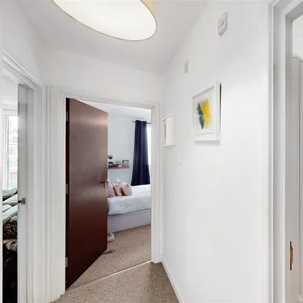 Image 6 - Astra Apartments, 250 Globe Road, London, E2 0LW, United Kingdom - Apartment for rent