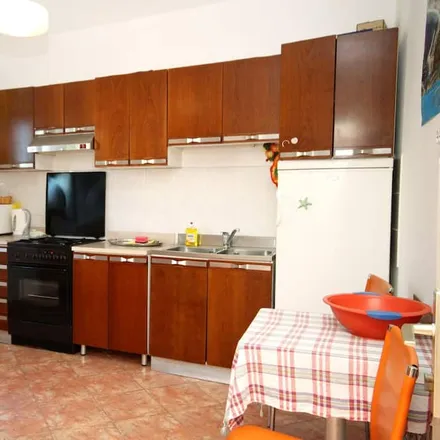 Image 2 - Općina Podgora, Split-Dalmatia County, Croatia - Apartment for rent