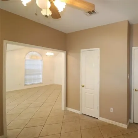 Image 7 - 6164 Harwood Crossing Drive, Hunter Pointe, Arlington, TX 76018, USA - House for rent