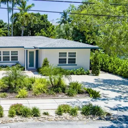 Buy this 2 bed house on Southeast 7th Avenue in Delray Beach, FL 33483