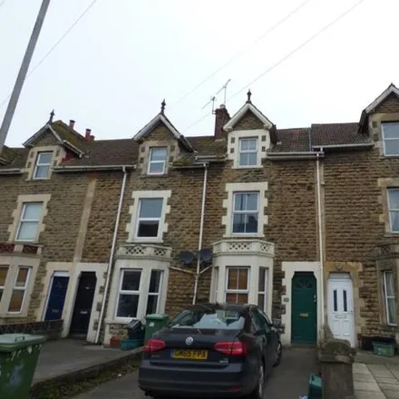 Rent this 4 bed house on Cherry Grove in Frome, BA11 4AW