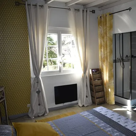 Rent this 2 bed house on 34190 Moulès-et-Baucels