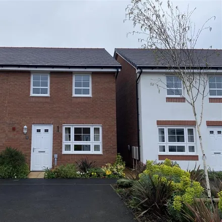 Rent this 3 bed duplex on Laker Close in Wiveliscombe, TA4 2FA