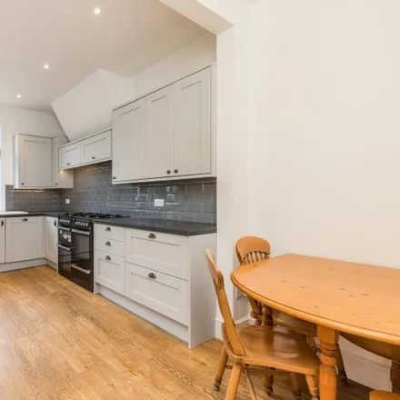 Image 2 - Burlington Lane, London, W4 2RR, United Kingdom - House for rent