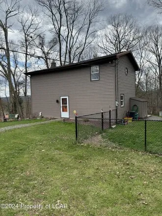 Buy this 1 bed house on 146 Inman Avenue in Shavertown, Kingston Township