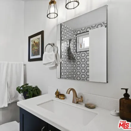 Image 7 - 656 Indiana Avenue, Los Angeles, CA 90291, USA - Townhouse for sale