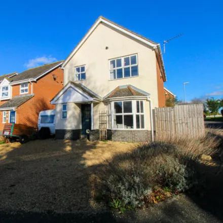 Buy this 3 bed house on Izzard Rise in Great Paxton, PE19 6YN