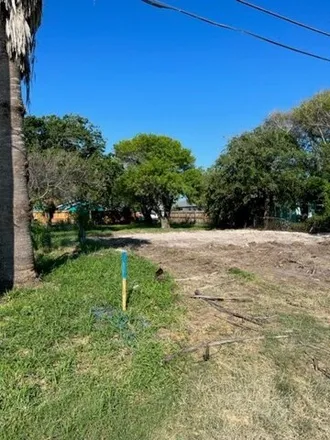 Image 2 - 557 North Church Street, Rockport, TX 78382, USA - House for sale